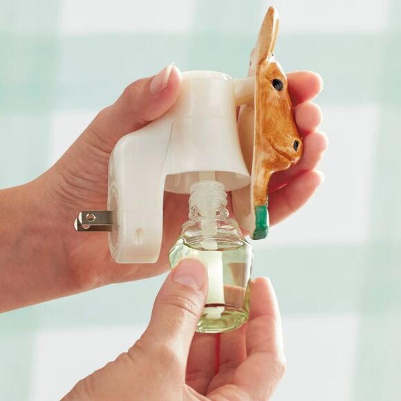 Pioneer Woman Brown Cow Night Light Oil Diffuser LED Light Plug-In Bath Gift NIP - Picture 4 of 5